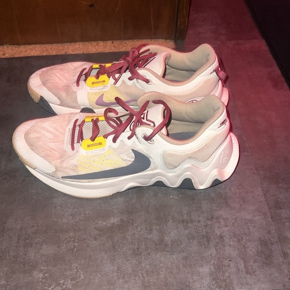 Nike Giannis Antetokounmpo - Picture 2 of 4